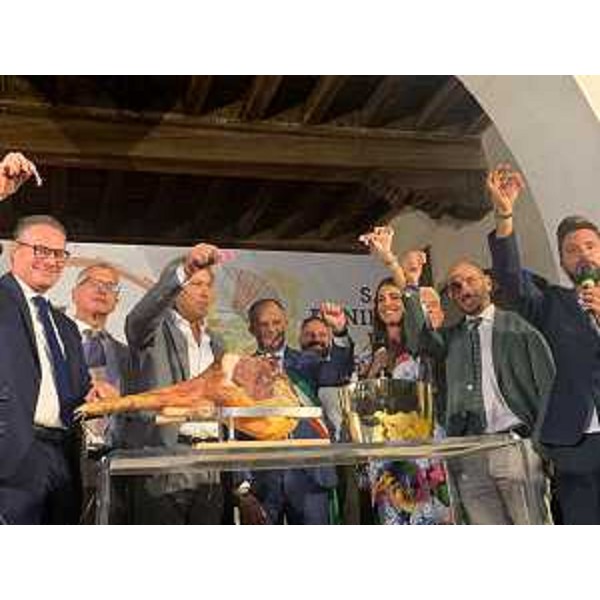 Un momento dell'inaugurazione di Aria Fvg a San Daniele del Friuli - Un momento dell'inaugurazione di Aria Fvg a San Daniele del Friuli