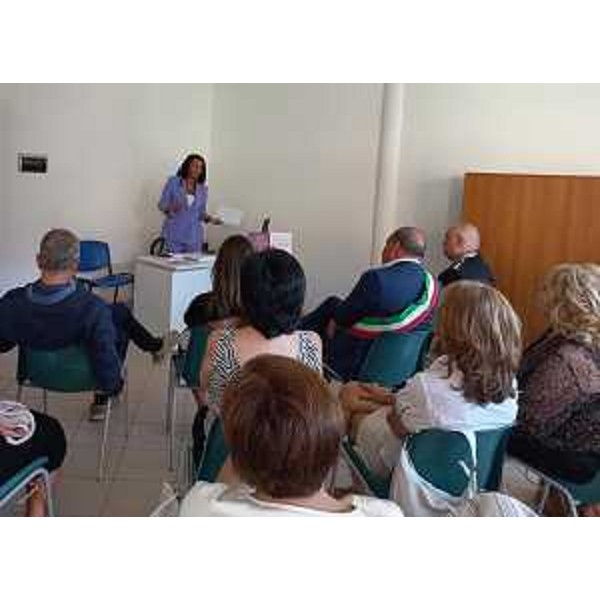 Un altro momento dell'incontro che ha inaugurato il nuovo Sportello di ascolto - Un altro momento dell'incontro che ha inaugurato il nuovo Sportello di ascolto