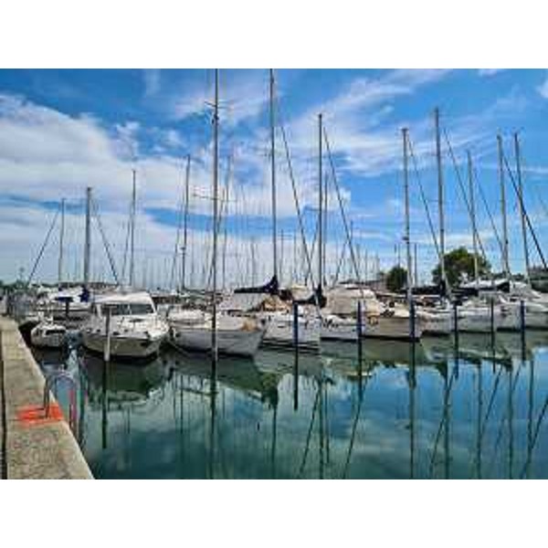 Una veduta di Marina Punta Faro - Una veduta di Marina Punta Faro