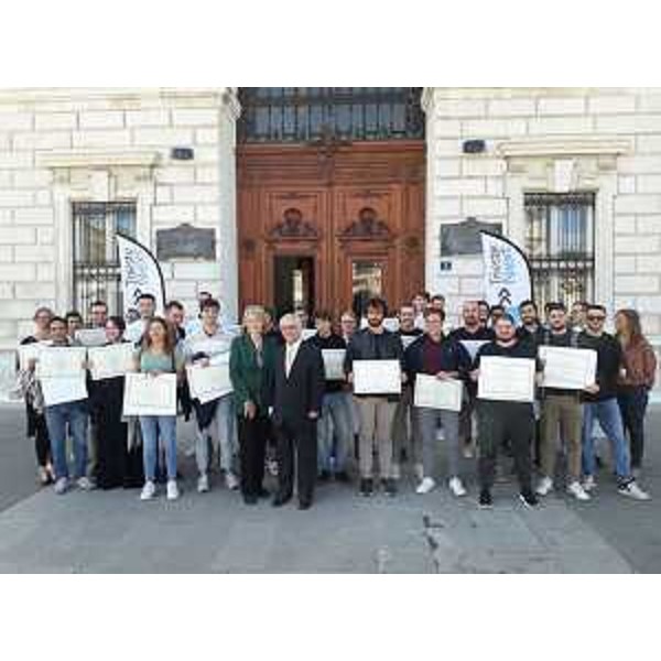 Foto di gruppo per i diplomati della Fondazione Its per le nuove tecnologie della vita "Alessandro Volta" - Foto di gruppo per i diplomati della Fondazione Its per le nuove tecnologie della vita "Alessandro Volta"