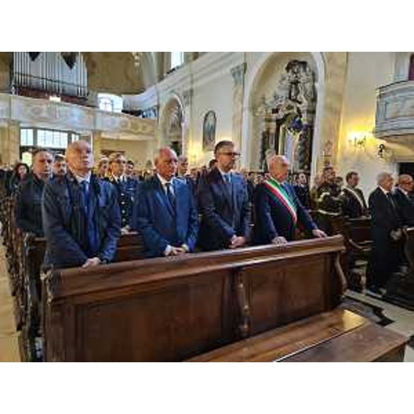 L'assessore Pierpaolo Roberti alla messa celebrata a Trieste per la ricorrenza di San Michele Arcangelo - L'assessore Pierpaolo Roberti alla messa celebrata a Trieste per la ricorrenza di San Michele Arcangelo