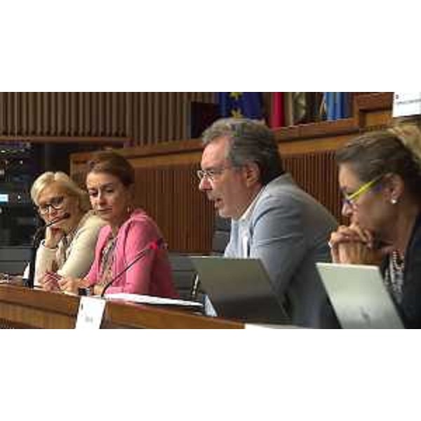 L'assessore regionale al Territorio, Graziano Pizzimenti, con la presidente della IV Commissione, Mara Piccin (FI) - L'assessore regionale al Territorio, Graziano Pizzimenti, con la presidente della IV Commissione, Mara Piccin (FI)