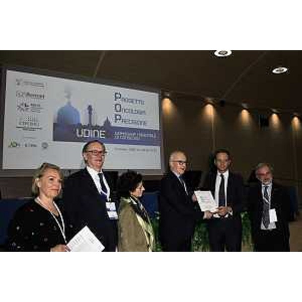 Il governatore del Friuli Venezia Giulia e presidente della Conferenza delle Regioni e delle Province autonome Massimiliano Fedriga al workshop udinese sull'Oncologia di precisione - Il governatore del Friuli Venezia Giulia e presidente della Conferenza delle Regioni e delle Province autonome Massimiliano Fedriga al workshop udinese sull'Oncologia di precisione