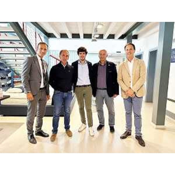 Il Governatore Massimiliano Fedriga (primo da sinistra) durante una delle visite; secondi e terzi da destra sono i consiglieri regionali della Lega Alfonso Singh e Simone Polesello - Il Governatore Massimiliano Fedriga (primo da sinistra) durante una delle visite; secondi e terzi da destra sono i consiglieri regionali della Lega Alfonso Singh e Simone Polesello