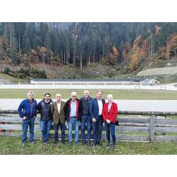 Lassessore regionale allAmbiente ed energia ha effettuato un sopralluogo a Forni Avoltri per affrontare, assieme al sindaco Sandra Romanin e all'assessore comunale allo Sport Manuele Ferrari, alcune questioni importanti per lo sviluppo locale e la tutela dellambiente, a partire dal progetto della centrale a biomasse che dovrà servire l'impianto internazionale di biathlon. - Lassessore regionale allAmbiente ed energia ha effettuato un sopralluogo a Forni Avoltri per affrontare, assieme al sindaco Sandra Romanin e all'assessore comunale allo Sport Manuele Ferrari, alcune questioni importanti per lo sviluppo locale e la tutela dellambiente, a partire dal progetto della centrale a biomasse che dovrà servire l'impianto internazionale di biathlon.