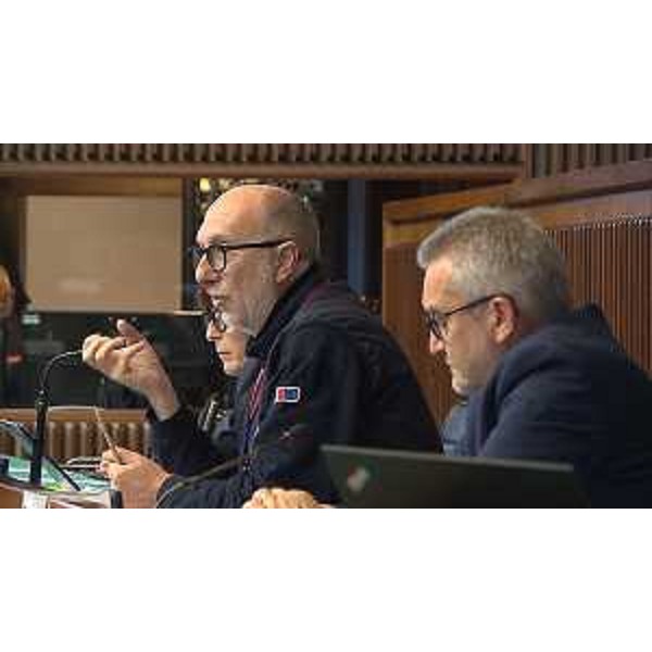 Il vicegovernatore Riccardo Riccardi (a sinistra) accanto a Ivo Moras (Lega), presidente della III Commissione - Il vicegovernatore Riccardo Riccardi (a sinistra) accanto a Ivo Moras (Lega), presidente della III Commissione