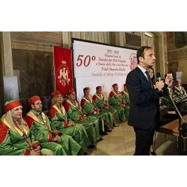 Il governatore Fedriga mentre interviene all'evento per il 50° anniversario del Ducato dei Vini Friulani - Il governatore Fedriga mentre interviene all'evento per il 50° anniversario del Ducato dei Vini Friulani
