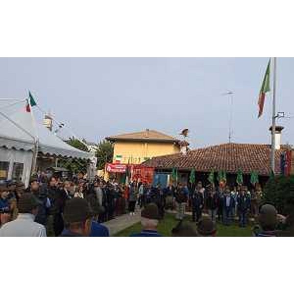 L'alzabandiera a Campoformido - L'alzabandiera a Campoformido