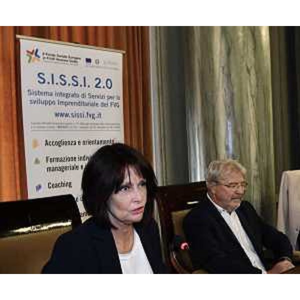 L'assessore regionale al Lavoro Alessia Rosolen e il presidente della Camera di commercio Venezia Giulia Antonio Paoletti. - L'assessore regionale al Lavoro Alessia Rosolen e il presidente della Camera di commercio Venezia Giulia Antonio Paoletti.