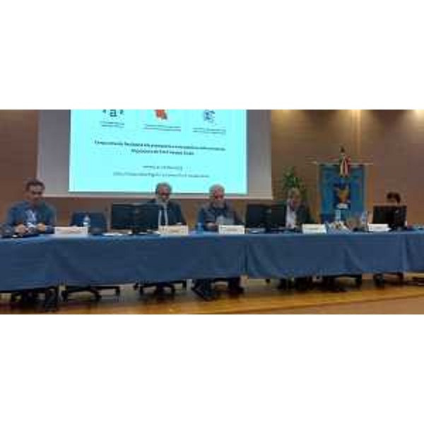 Un momento del dibattito con i consiglieri regionali: da sinistra Massimo Moretuzzo, Emanuele Zanon, Franco Mattiussi e Marko Pisani - Un momento del dibattito con i consiglieri regionali: da sinistra Massimo Moretuzzo, Emanuele Zanon, Franco Mattiussi e Marko Pisani