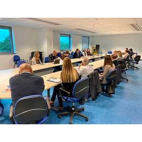 La riunione con l'assessore regionale alle Attività produttive Sergio Emidio Bini e i rappresentanti dei Consorzi. - La riunione con l'assessore regionale alle Attività produttive Sergio Emidio Bini e i rappresentanti dei Consorzi.