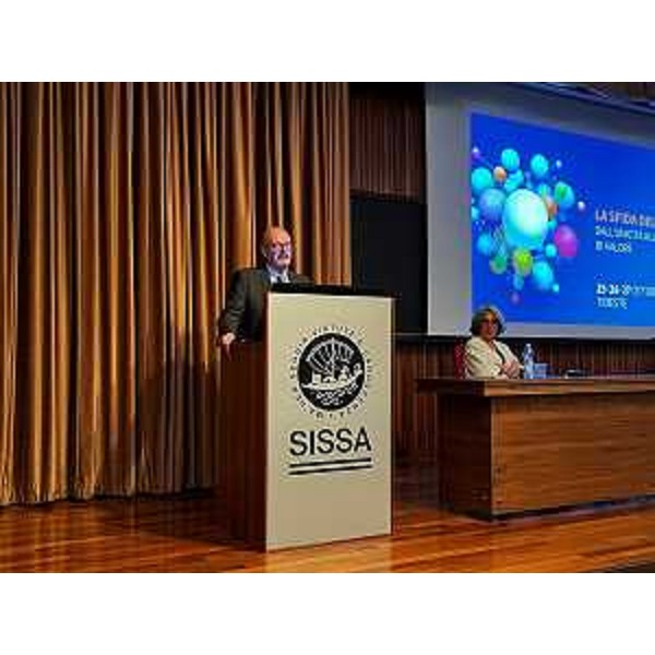 Lassessore regionale a Patrimonio e sistemi informativi Sebastiano Callari allevento "La sfida della crescita - Dallunicità alla co-creazione di valore", organizzato a Trieste nellaula magna della Sissa dalla Conferenza permanente dei direttori degli enti pubblici di ricerca italiani (Codiger) - Lassessore regionale a Patrimonio e sistemi informativi Sebastiano Callari allevento "La sfida della crescita - Dallunicità alla co-creazione di valore", organizzato a Trieste nellaula magna della Sissa dalla Conferenza permanente dei direttori degli enti pubblici di ricerca italiani (Codiger)