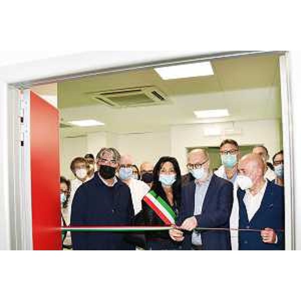 Il taglio del nastro della nuova Tac - Il taglio del nastro della nuova Tac