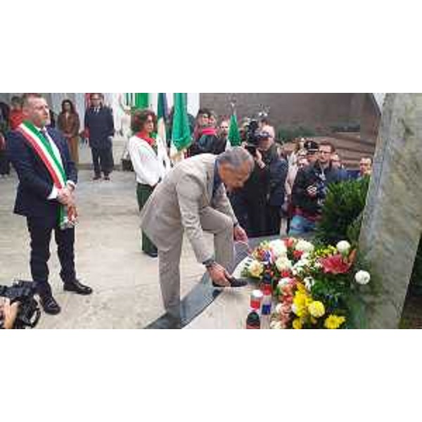 Deposizione di fiori per gli internati croati - Deposizione di fiori per gli internati croati 