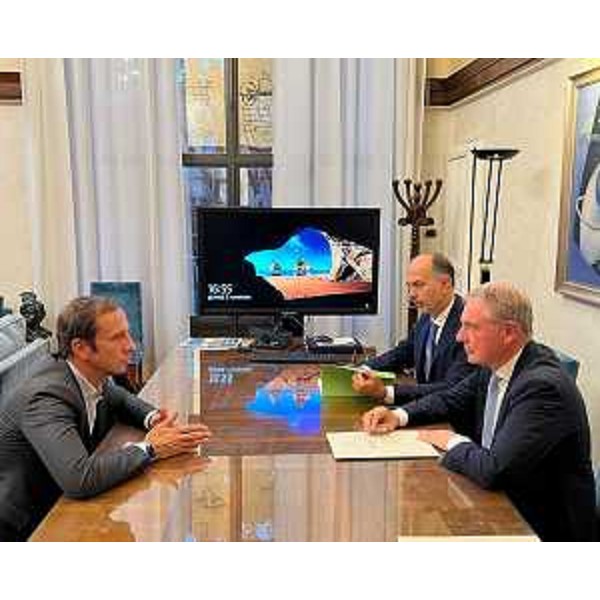 L'incontro a Roma tra il governatore della Regione Massimiliano Fedriga e il ministro allo Sviluppo economico Adolfo Urso - L'incontro a Roma tra il governatore della Regione Massimiliano Fedriga e il ministro allo Sviluppo economico Adolfo Urso
