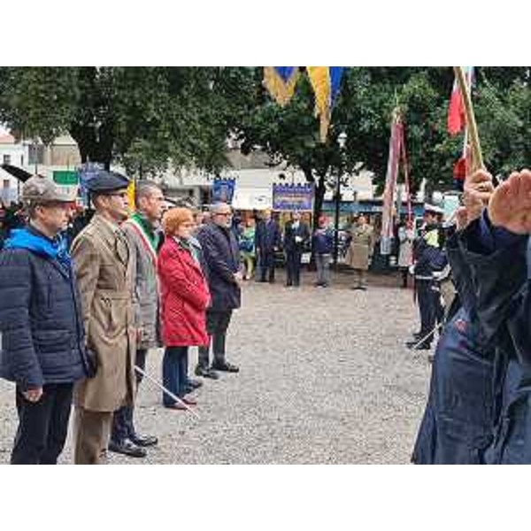 L'assessore Tiziana Gibelli alla celebrazini della Festa dell'Unità nazionale e delle Forze Armate a Pordenone - L'assessore Tiziana Gibelli alla celebrazini della Festa dell'Unità nazionale e delle Forze Armate a Pordenone