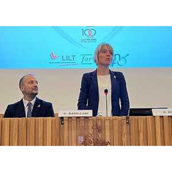 L'intervento dell'assessore regionale Barbara Zilli durante il convegno della Lilt a Udine - L'intervento dell'assessore regionale Barbara Zilli durante il convegno della Lilt a Udine