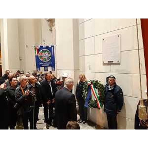 L'assessore Fabio Scoccimarro alle celebrazioni della Lega nazionale a Trieste in memoria dei Caduti - L'assessore Fabio Scoccimarro alle celebrazioni della Lega nazionale a Trieste in memoria dei Caduti 