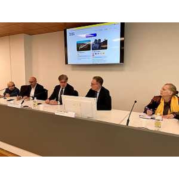 L'assessore regionale alle Attività produttive e turismo Sergio Emidio Bini alla prenetazione del progetto "Percorsi inclusivi alla scoperta del FVG" - L'assessore regionale alle Attività produttive e turismo Sergio Emidio Bini alla prenetazione del progetto "Percorsi inclusivi alla scoperta del FVG"