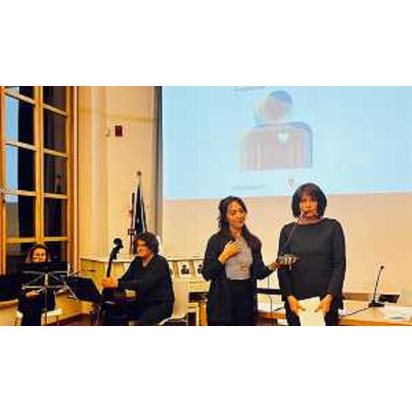 L'assessore regionale al Lavoro e famiglia Alessia Rosolen durante l'evento celebrativo della Comunità di San Martino al Campo, all'interno del quale è stata presentata la pubblicazione 'Le radici della Comunità in 50 anni di esperienze'. - L'assessore regionale al Lavoro e famiglia Alessia Rosolen durante l'evento celebrativo della Comunità di San Martino al Campo, all'interno del quale è stata presentata la pubblicazione 'Le radici della Comunità in 50 anni di esperienze'.