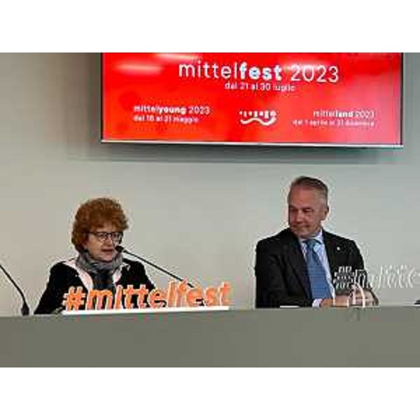 L'assessore regionale alla Cultura del Friuli Venezia Giulia, Tiziana Gibelli, alla conferenza stampa Mittelfest 2023. - L'assessore regionale alla Cultura del Friuli Venezia Giulia, Tiziana Gibelli, alla conferenza stampa Mittelfest 2023.