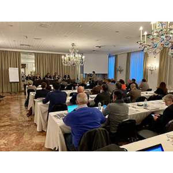 I partecipanti all'incontro nazionale di Federalberghi a Udine - I partecipanti all'incontro nazionale di Federalberghi a Udine