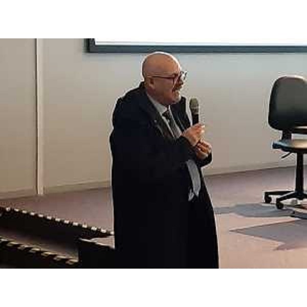 L'assessore regionale al Patrimonio Sebastiano Callari al liceo Galilei di Trieste - L'assessore regionale al Patrimonio Sebastiano Callari al liceo Galilei di Trieste