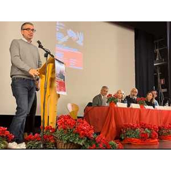 Lassessore regionale alla Sicurezza Pierpaolo Roberti durante il proprio intervento alla allevento "Prima che accada. La prevenzione della violenza di genere e della violenza assistita per la tutela di donne e minori" tenutosi a Grado. - Lassessore regionale alla Sicurezza Pierpaolo Roberti durante il proprio intervento alla allevento "Prima che accada. La prevenzione della violenza di genere e della violenza assistita per la tutela di donne e minori" tenutosi a Grado. 