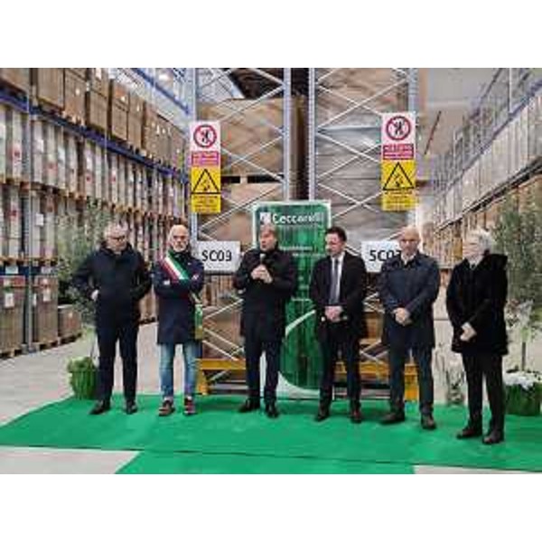 L'assessore Sergio Emidio Bini interviene all'inaugurazione del nuovo polo logistico della Ceccarelli Group a Tolmezzo - L'assessore Sergio Emidio Bini interviene all'inaugurazione del nuovo polo logistico della Ceccarelli Group a Tolmezzo 