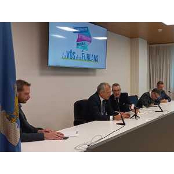 L'intervento del presidente Piero Mauro Zanin durante la conferenza stampa a Udine - L'intervento del presidente Piero Mauro Zanin durante la conferenza stampa a Udine