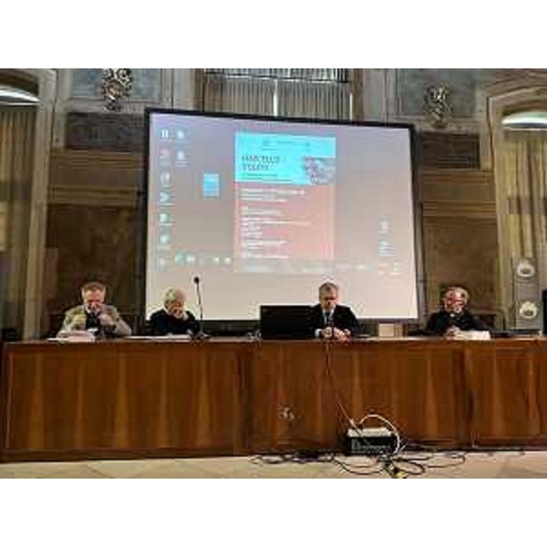 L'intervento del presidente del Cr Fvg, Piero Mauro Zanin, nel salone del Parlamento del castello di Udine - L'intervento del presidente del Cr Fvg, Piero Mauro Zanin, nel salone del Parlamento del castello di Udine