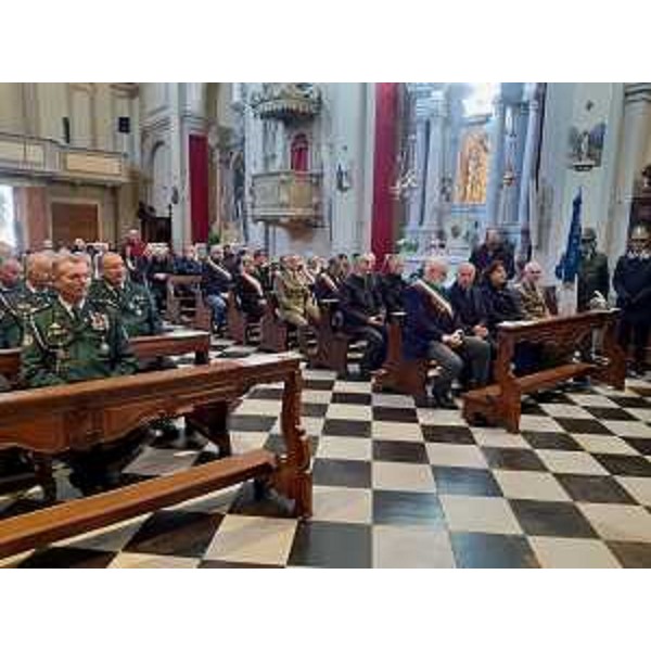 Un momento della santa messa - Un momento della santa messa 