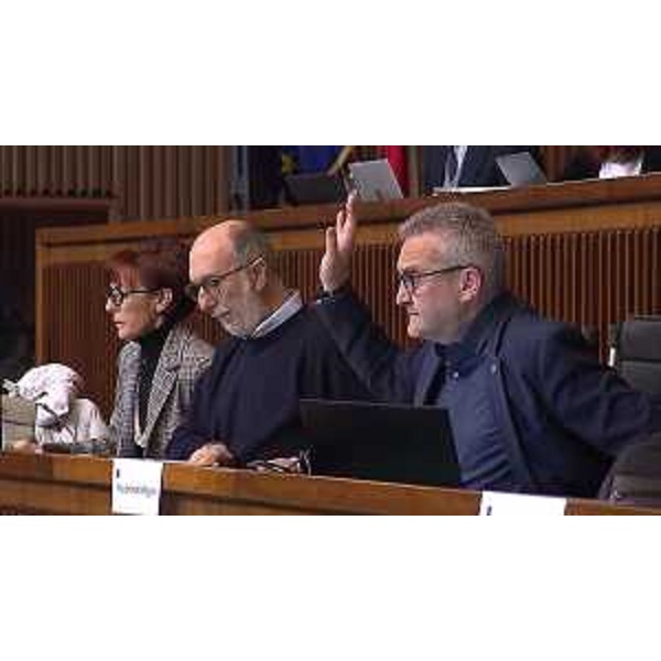 A destra, il presidente della III Commissione, Ivo Moras (Lega).. Al suo fianco il vicegovernatore, Riccardo Riccardi - A destra, il presidente della III Commissione, Ivo Moras (Lega).. Al suo fianco il vicegovernatore, Riccardo Riccardi