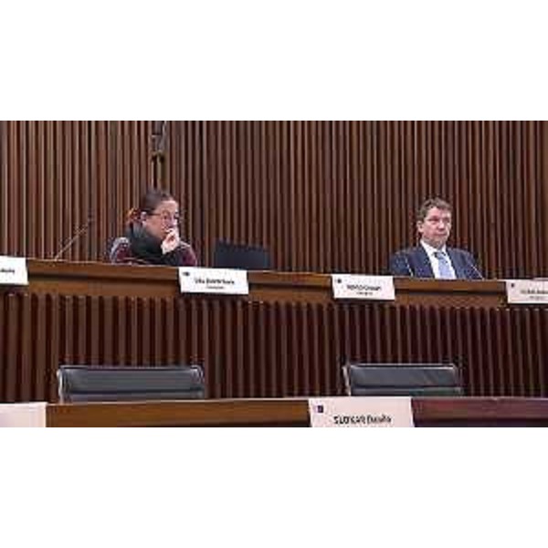 I banchi del M5S con Ilaria Dal Zovo e Andrea Ussai - I banchi del M5S con Ilaria Dal Zovo e Andrea Ussai