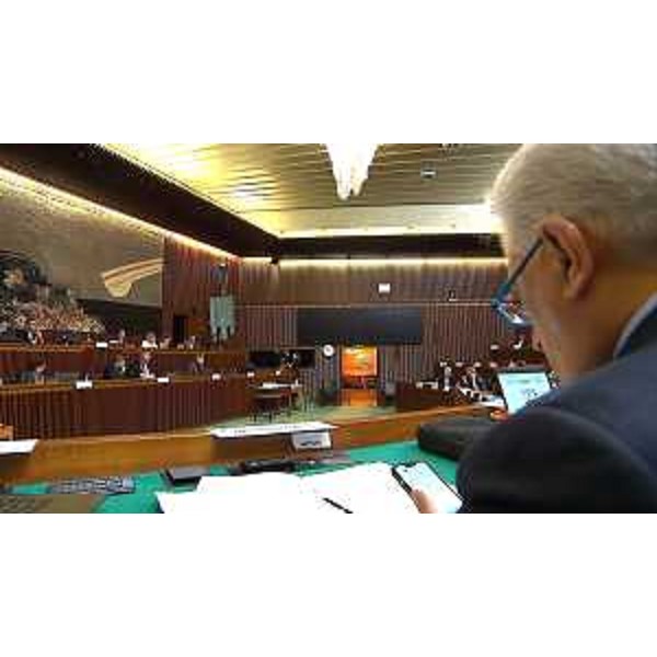 Il presidente della I Commissione, Alessandro Basso (FdI), menrtre dirige i lavori - Il presidente della I Commissione, Alessandro Basso (FdI), menrtre dirige i lavori