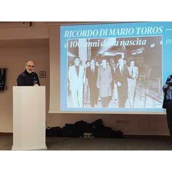 Il vicegovernatore Riccardi nel corso del suo intervento - Il vicegovernatore Riccardi nel corso del suo intervento