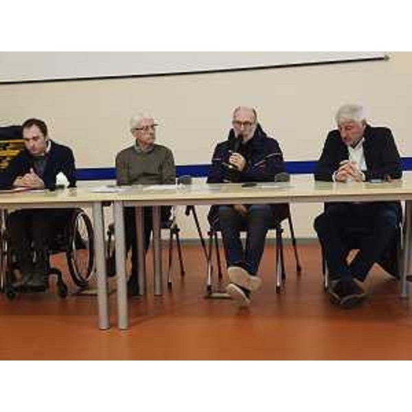 Il vicegovernatore Riccardi mentre interviene all'incontro - Il vicegovernatore Riccardi mentre interviene all'incontro