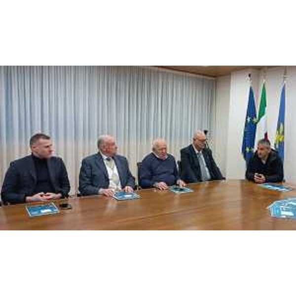 Un altro momento dell'incontro: il secondo da sinistra è Nicola Tonini, vicepresidente dell'Associazione famiglie diabetici della Bassa Friulana - Un altro momento dell'incontro: il secondo da sinistra è Nicola Tonini, vicepresidente dell'Associazione famiglie diabetici della Bassa Friulana