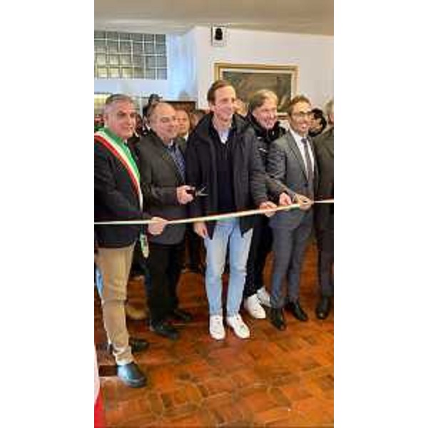 Il taglio del nastro all'hotel Nevada di Tarvisio - Il taglio del nastro all'hotel Nevada di Tarvisio