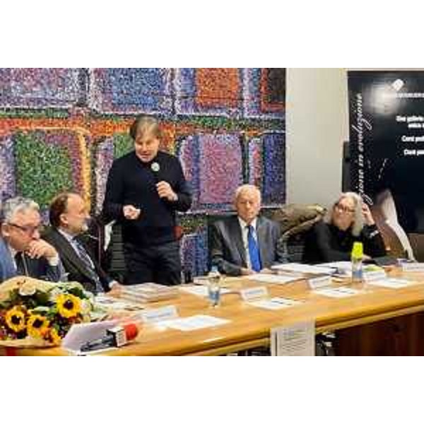 L'intervento dell'assessore regionale alle Attività produttive Sergio Emido Bini nel corso della 76. Giornata dell'Artigiano - L'intervento dell'assessore regionale alle Attività produttive Sergio Emido Bini nel corso della 76. Giornata dell'Artigiano