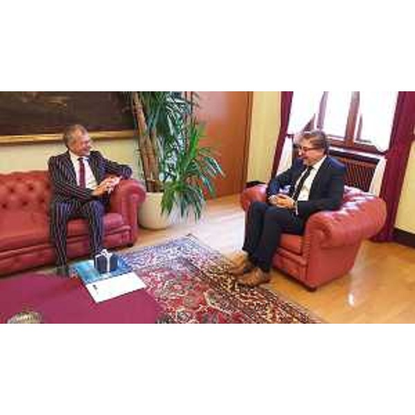 Il presidente del Cr Fvg, Piero Mauro Zanin, con il console generale di Slovenia a Trieste, Gregor Suc - Il presidente del Cr Fvg, Piero Mauro Zanin, con il console generale di Slovenia a Trieste, Gregor Suc