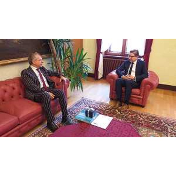 Il presidente del Cr Fvg, Piero Mauro Zanin, con il console generale di Slovenia a Trieste, Gregor Suc - Il presidente del Cr Fvg, Piero Mauro Zanin, con il console generale di Slovenia a Trieste, Gregor Suc