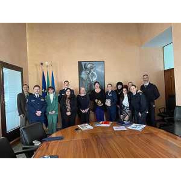 I partecipanti al tavolo di lavoro sulla parità di genere nel mondo del lavoro - I partecipanti al tavolo di lavoro sulla parità di genere nel mondo del lavoro 