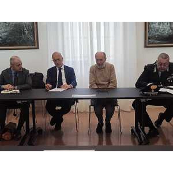 Il vicegovernatore Riccardo Riccardi alla conferenza stampa odierna nella Prefettura di Udine - Il vicegovernatore Riccardo Riccardi alla conferenza stampa odierna nella Prefettura di Udine