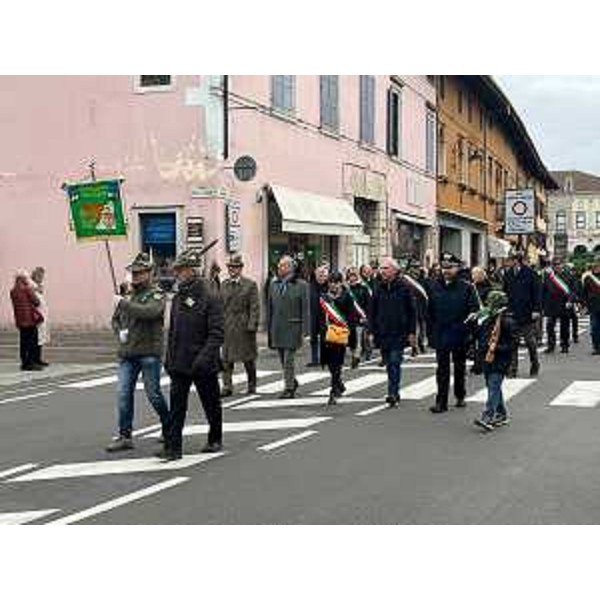 La sfilata lungo le vie di Cividale, partita da piazza Resistenza e giunta fino a piazzale 8° Reggimento Alpini - La sfilata lungo le vie di Cividale, partita da piazza Resistenza e giunta fino a piazzale 8° Reggimento Alpini