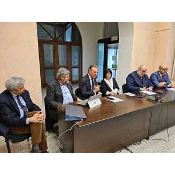 L'assessore Scoccimarro interviene a Gorizia alla presentazione del Master interateneo in Economia circolare - L'assessore Scoccimarro interviene a Gorizia alla presentazione del Master interateneo in Economia circolare
