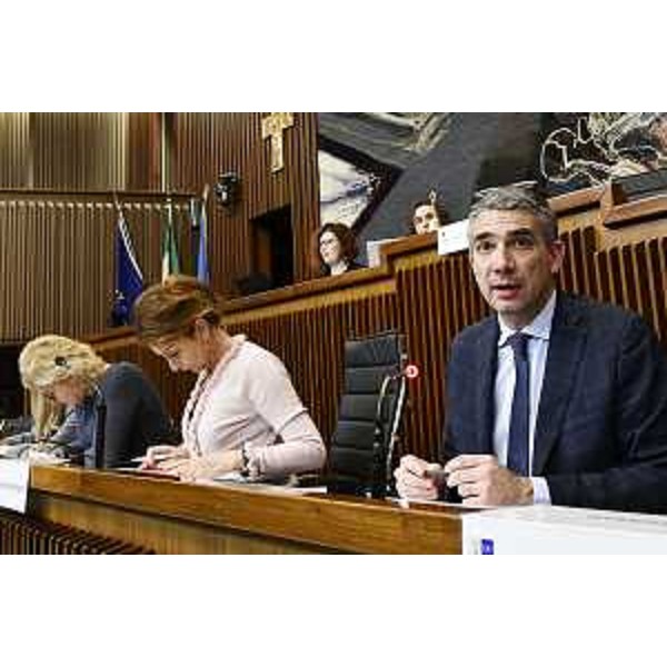 L'assessore regionale alle Autonomie locali, Pierpaolo Roberti, oggi in IV Commissione permanente. - L'assessore regionale alle Autonomie locali, Pierpaolo Roberti, oggi in IV Commissione permanente.