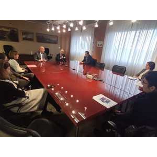 Una fase del tavolo di confrontro tra il Vicegovernatore della Regione Riccardo Riccardi e i vertici di Fiaso svoltosi oggi a Udine - Una fase del tavolo di confrontro tra il Vicegovernatore della Regione Riccardo Riccardi e i vertici di Fiaso svoltosi oggi a Udine