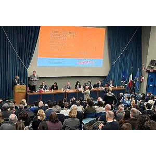 La sala dell'auditorium scolastico durante l'intervento di Piero Mauro Zanin - La sala dell'auditorium scolastico durante l'intervento di Piero Mauro Zanin