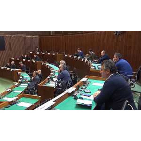 Un momento dei lavori della IV Commissione in una foto d'archivio - Un momento dei lavori della IV Commissione in una foto d'archivio